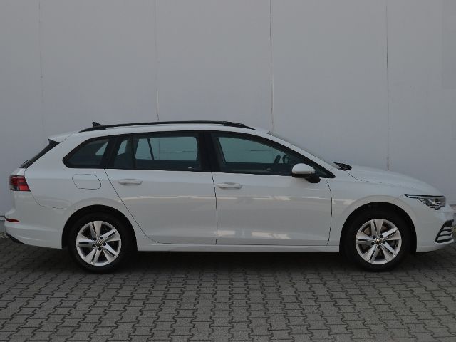 Volkswagen Golf VIII Variant 2.0 TDI Life - Samsaru's Car Outlet