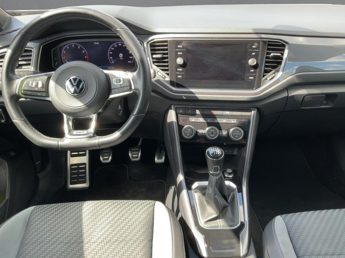 Volkswagen T-Roc 1.5 TSI R-LINE - Samsaru's Car Outlet