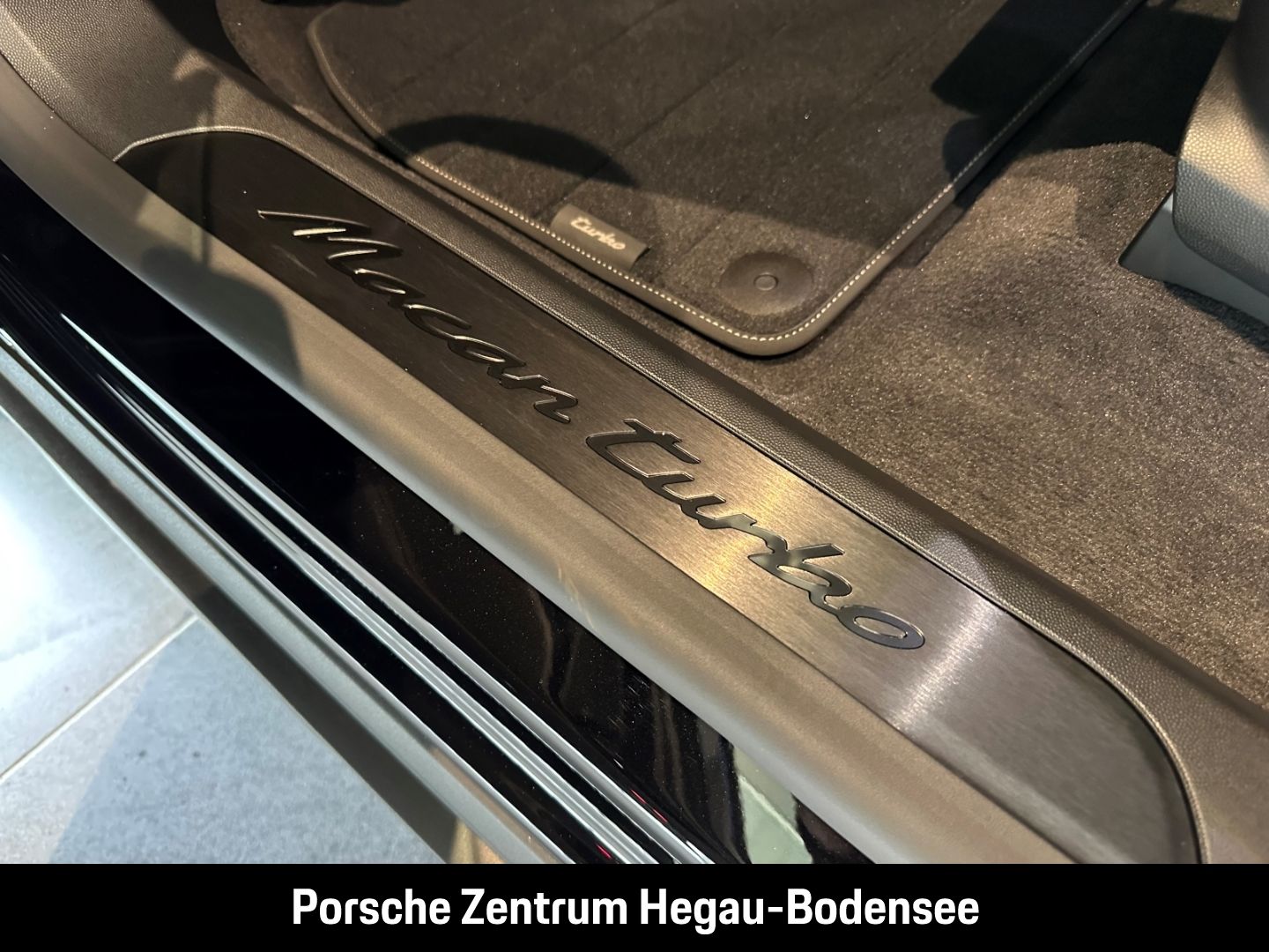 Porsche Macan Turbo/Sport Chrono/Offroad/Matrix-LED/Airb