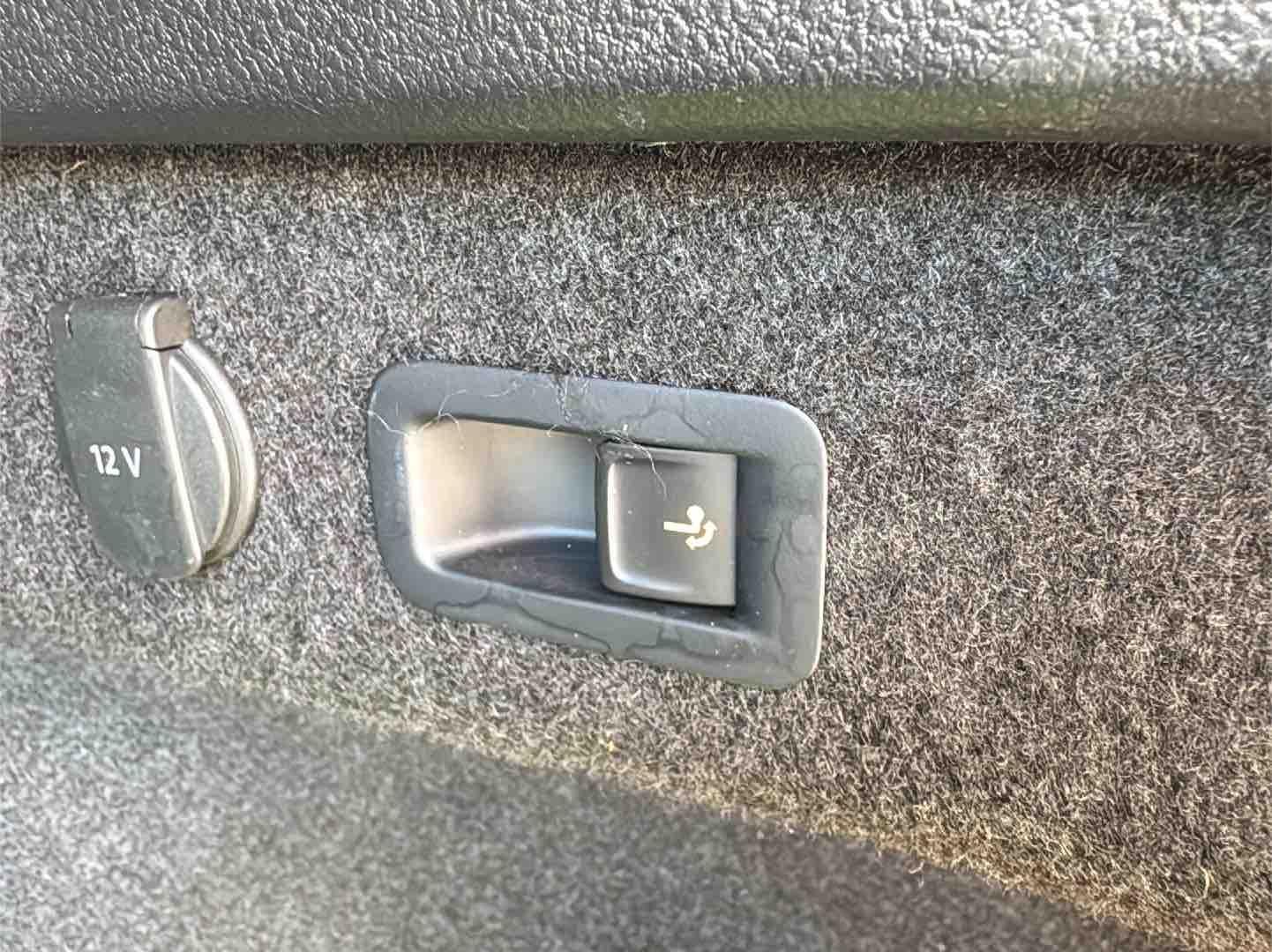 Volkswagen Passat Variant GTE - Samsaru's Car Outlet