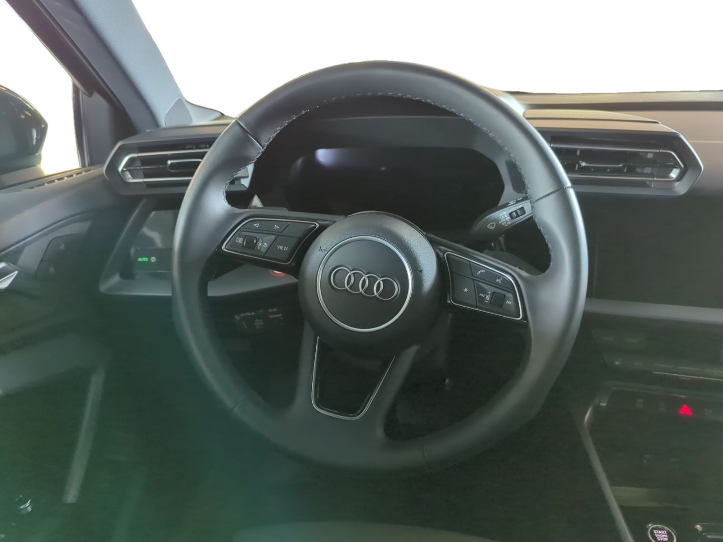 Audi A3 Limousine 30 TFSI S tronic advanced - Samsaru's Car Outlet