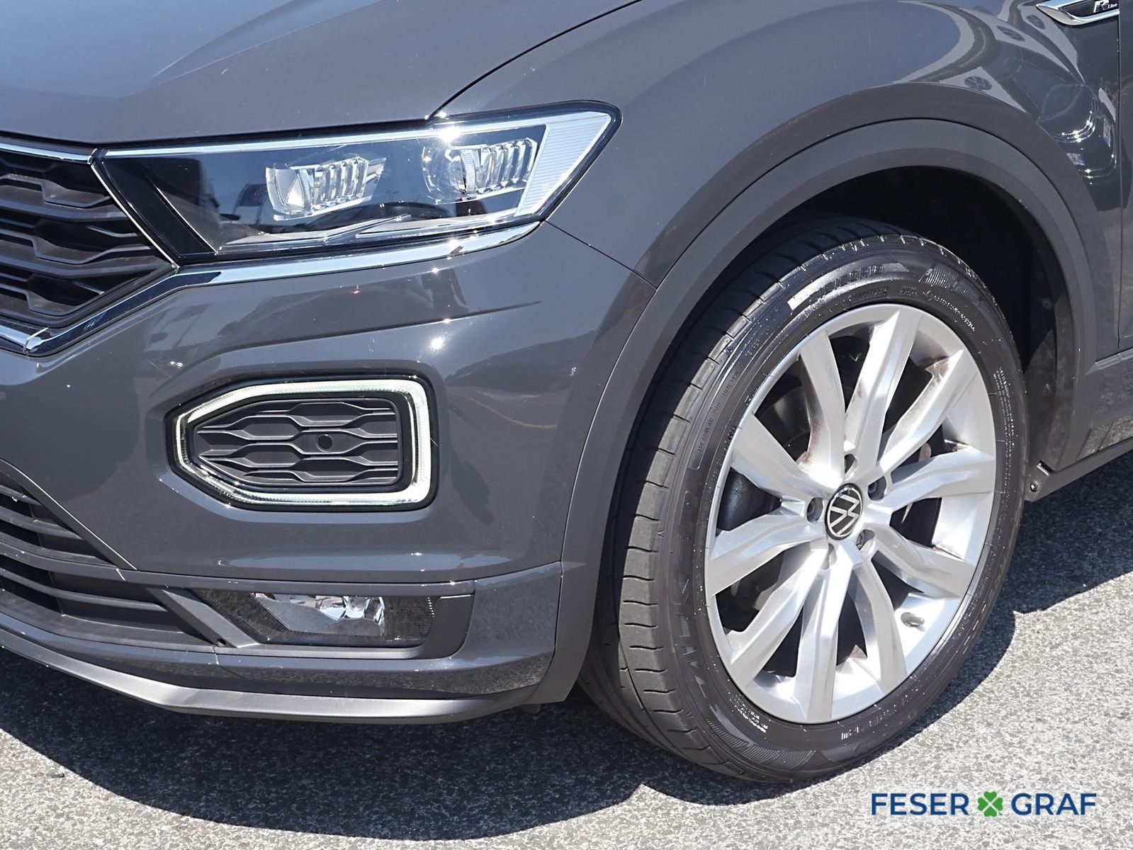 Volkswagen T-Roc Sport R-Line 1.5 TSI - Samsaru's Car Outlet