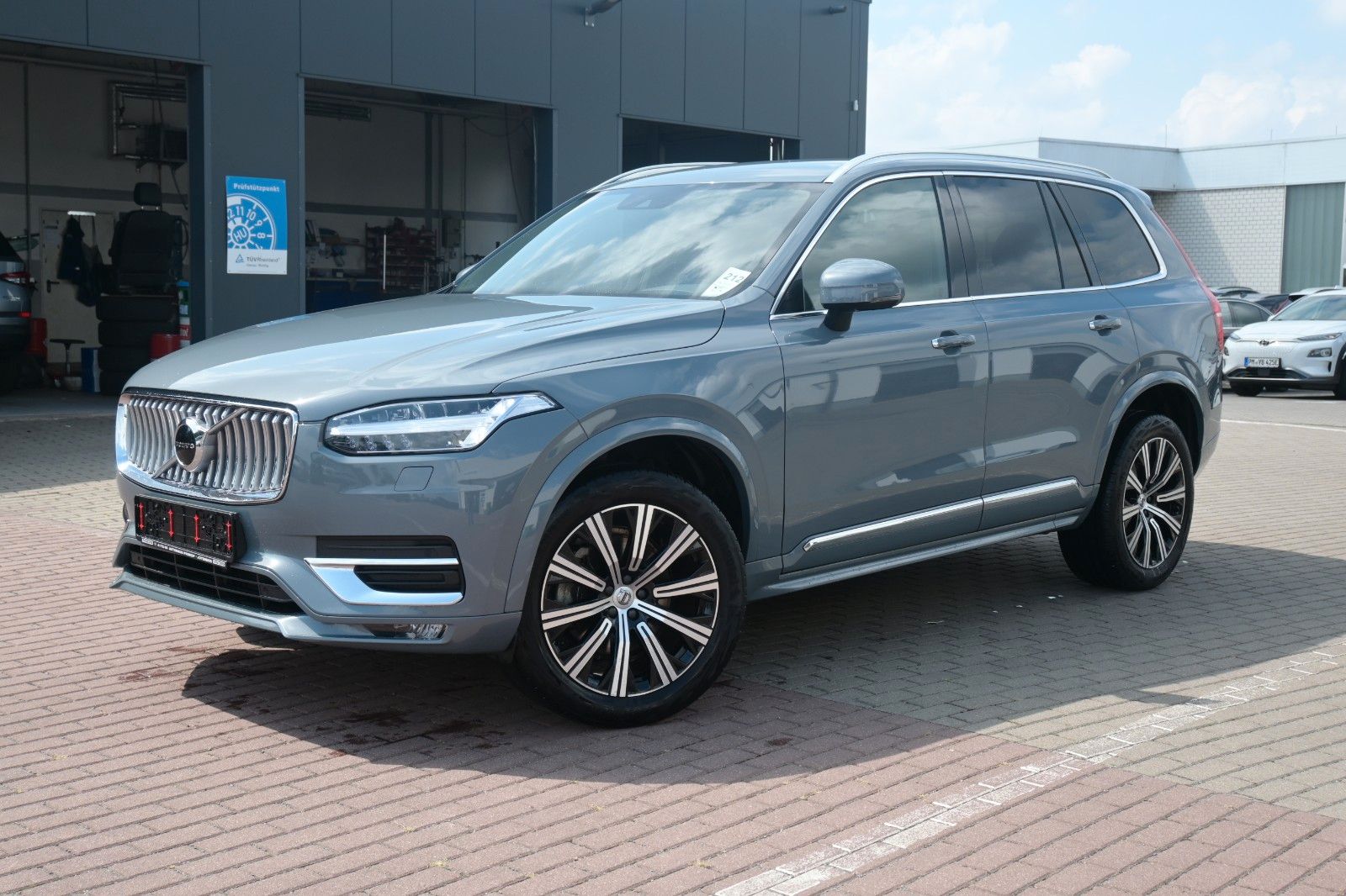 Volvo XC90 B5 Inscrip. AWD - Samsaru's Car Outlet