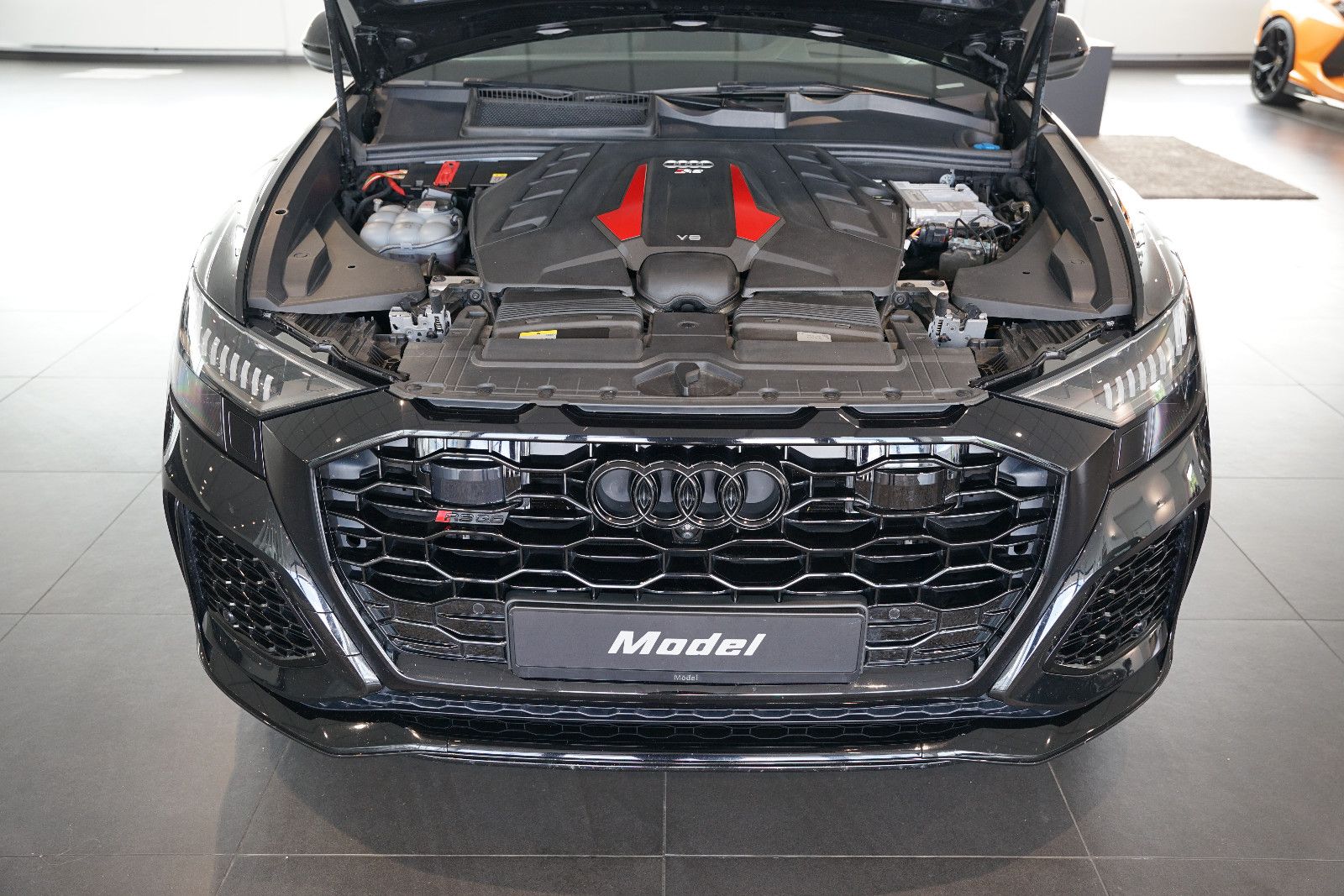 Audi RSQ8 | HuD | Keramik | Pano | 305 km/h | 23"