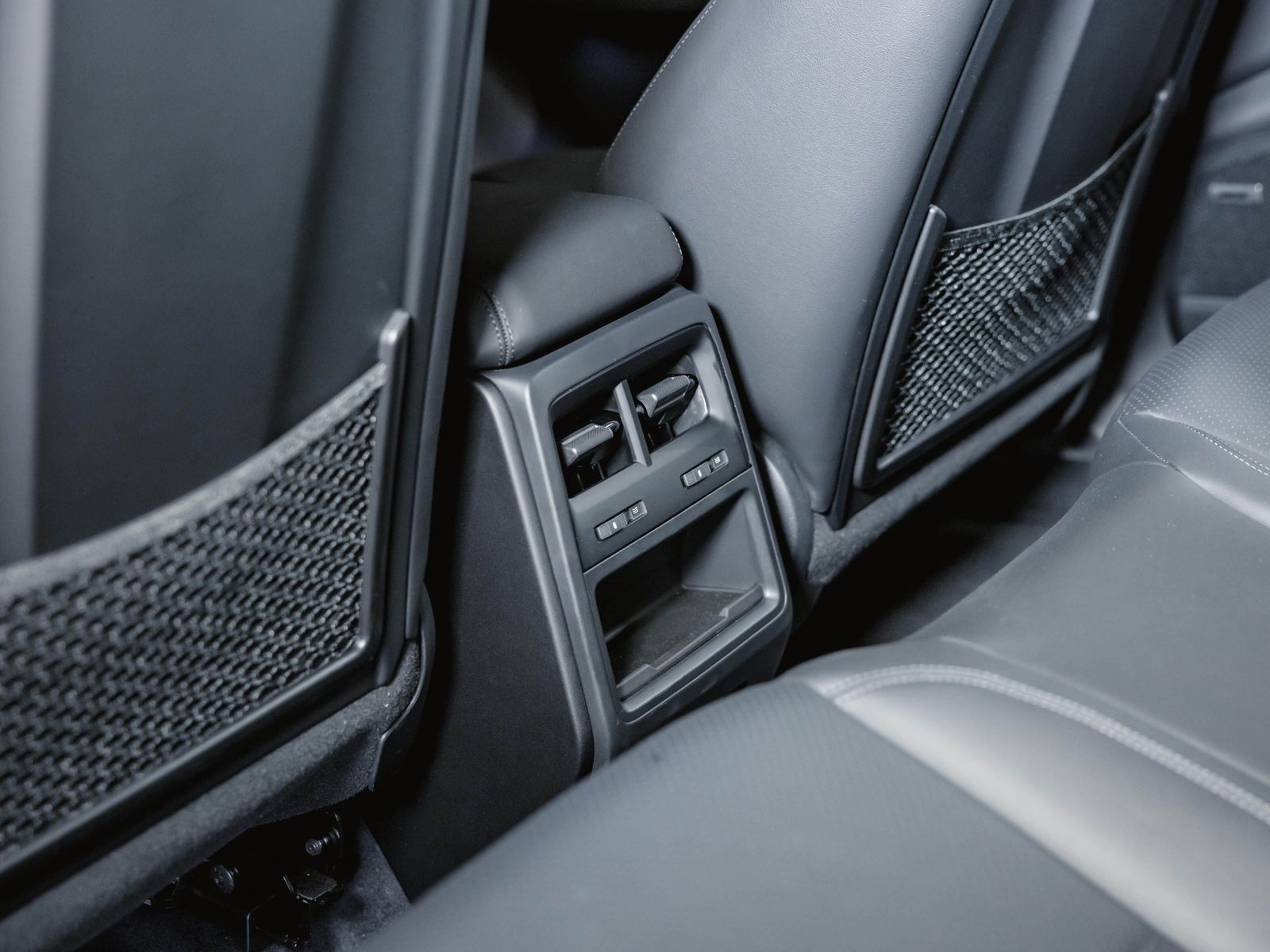 Porsche Macan 4 Electric - Samsaru's Car Outlet