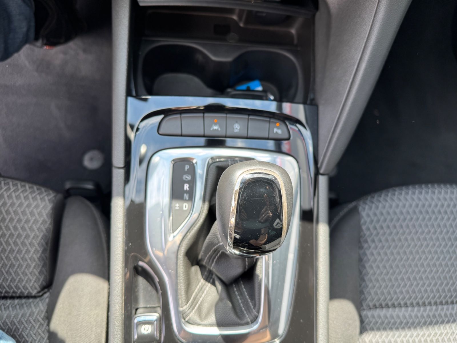 Opel Insignia B Sports Tourer Business - Samsaru's Car Outlet