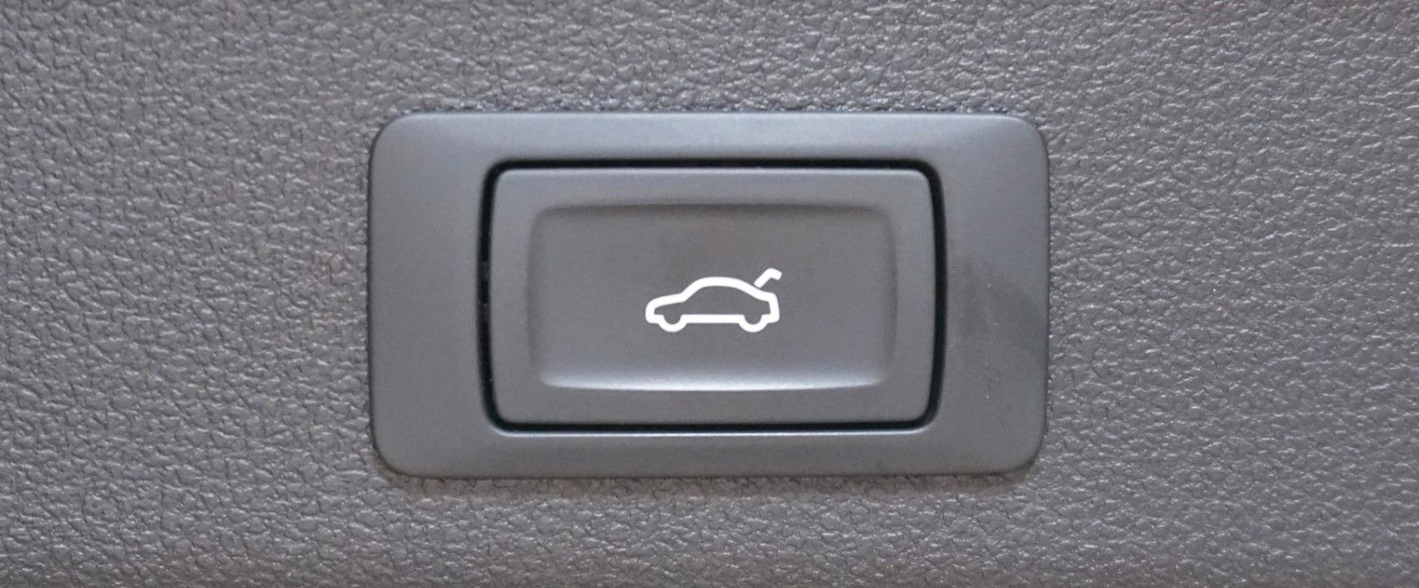 Audi A6 Avant 40 TDI quattro S-Line - Samsaru's Car Outlet