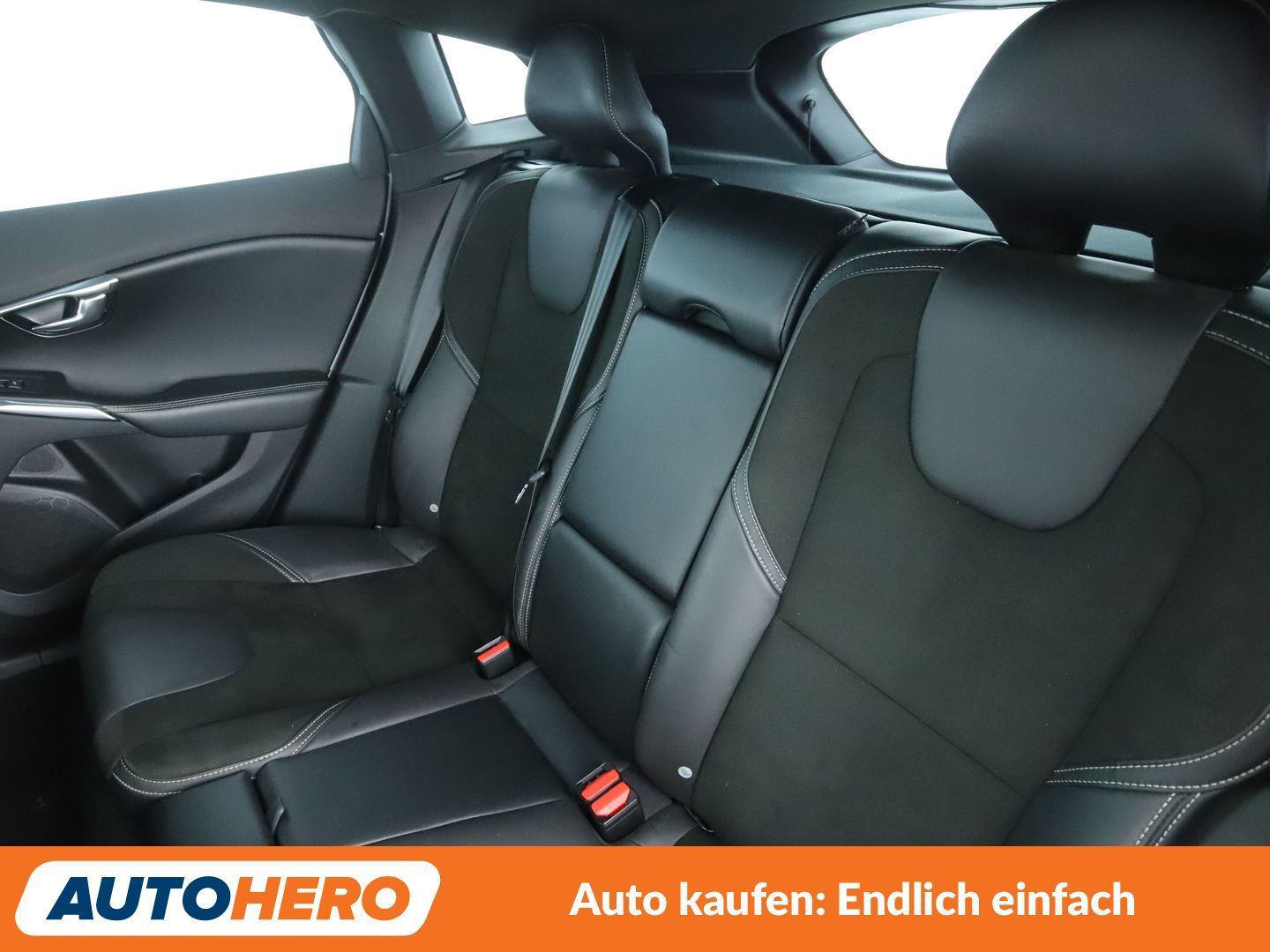 Volvo V40 2.0 T2 R-Design*NAVI*TEMPO*CAM*PDC*SHZ*