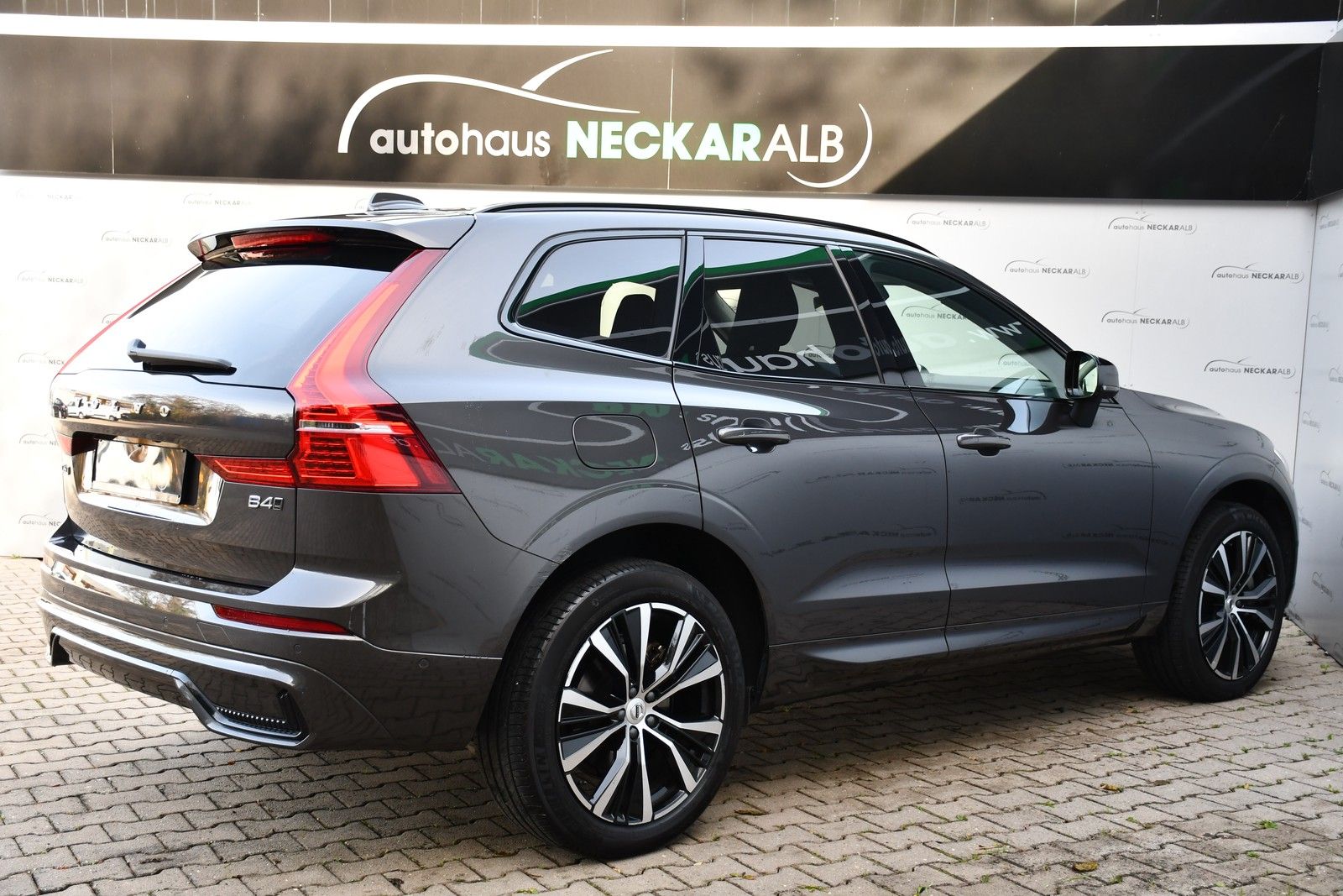 Volvo XC60 Ultimate Dark AWD*AHK*Head-Up*360°Kamera*Pa