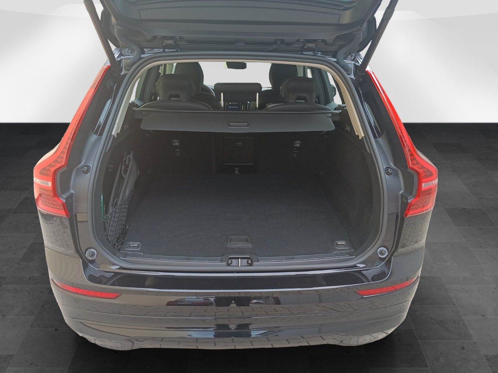 Volvo XC60 B4 2WD Core - Samsaru's Car Outlet