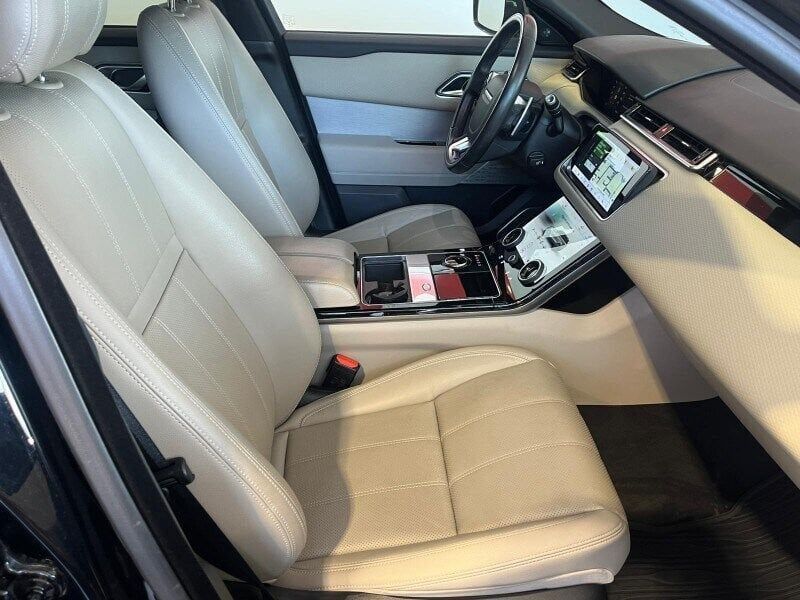 Range Rover Velar 2 - Samsaru's Car Outlet