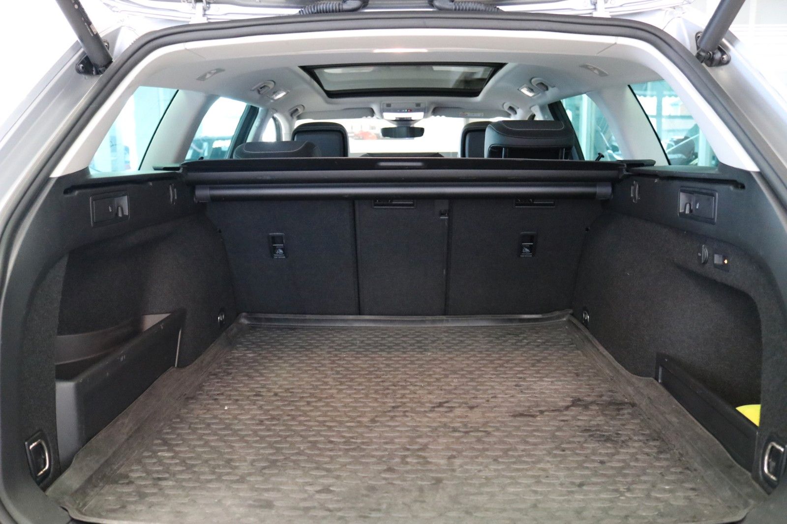 Volkswagen Passat Alltrack 4M AHK Pano STHZ Memory Matrix