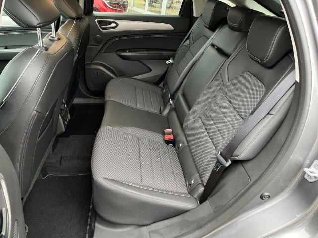 Renault Arkana TECHNO E-TECH Hybrid - Samsaru's Car Outlet