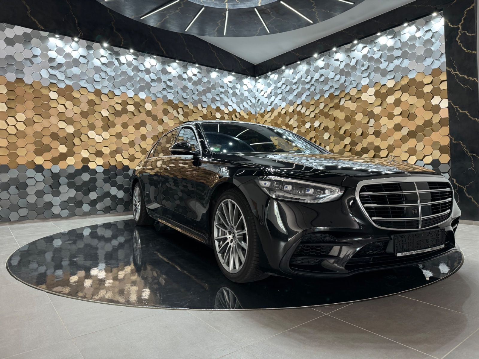 Mercedes-Benz S 580 4M Lang - Samsaru's Car Outlet