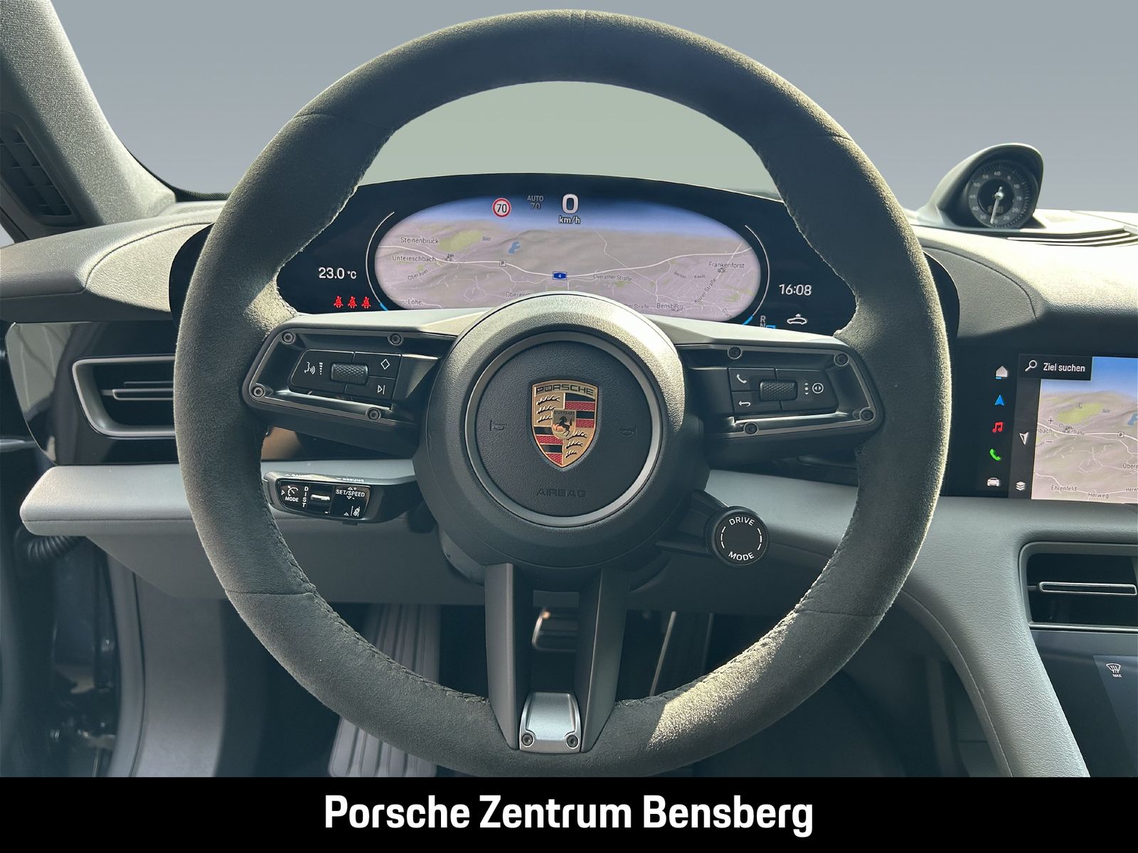 Porsche Taycan 4 Cross Turismo