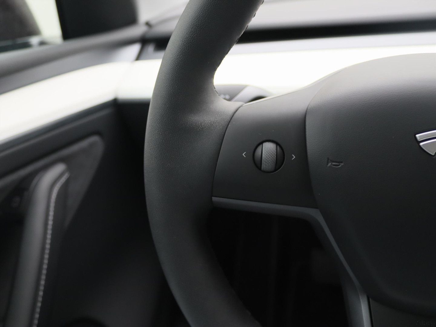 Tesla Model Y Long Range 345pk AWD 97% SoH [ CHERRY+WI