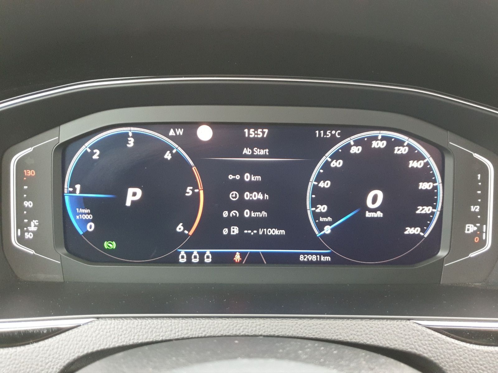 Volkswagen Passat Variant 2.0 TDI DSG 4M ELEGANCE PANO AHK