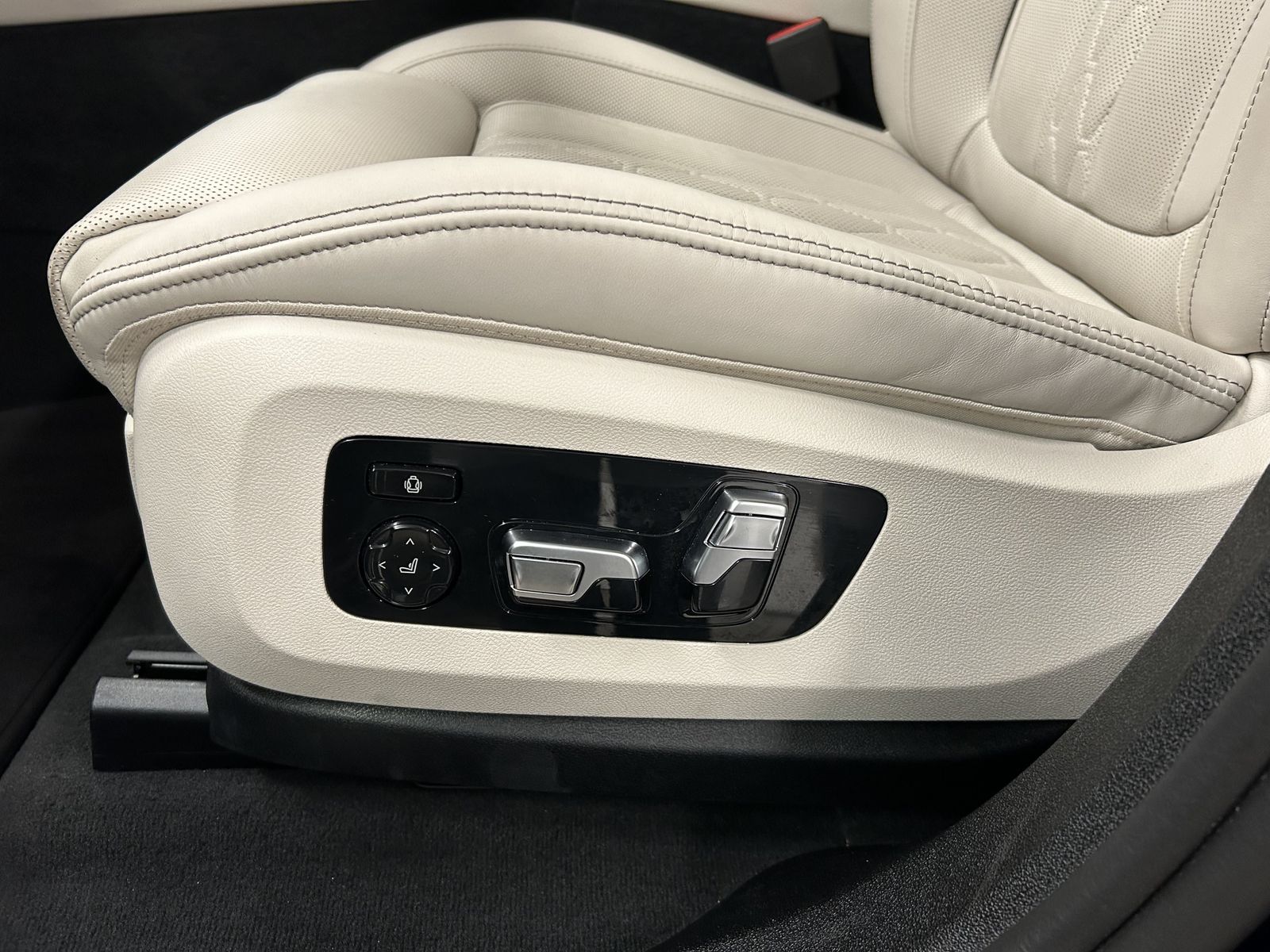 BMW X6 xDrive40d M Sportpaket Pro DA. Prof. PA. Prof