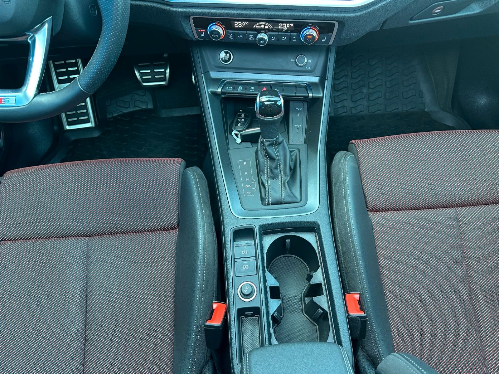 Audi Q3 45 TFSI QUATT S-LINE - Samsaru's Car Outlet