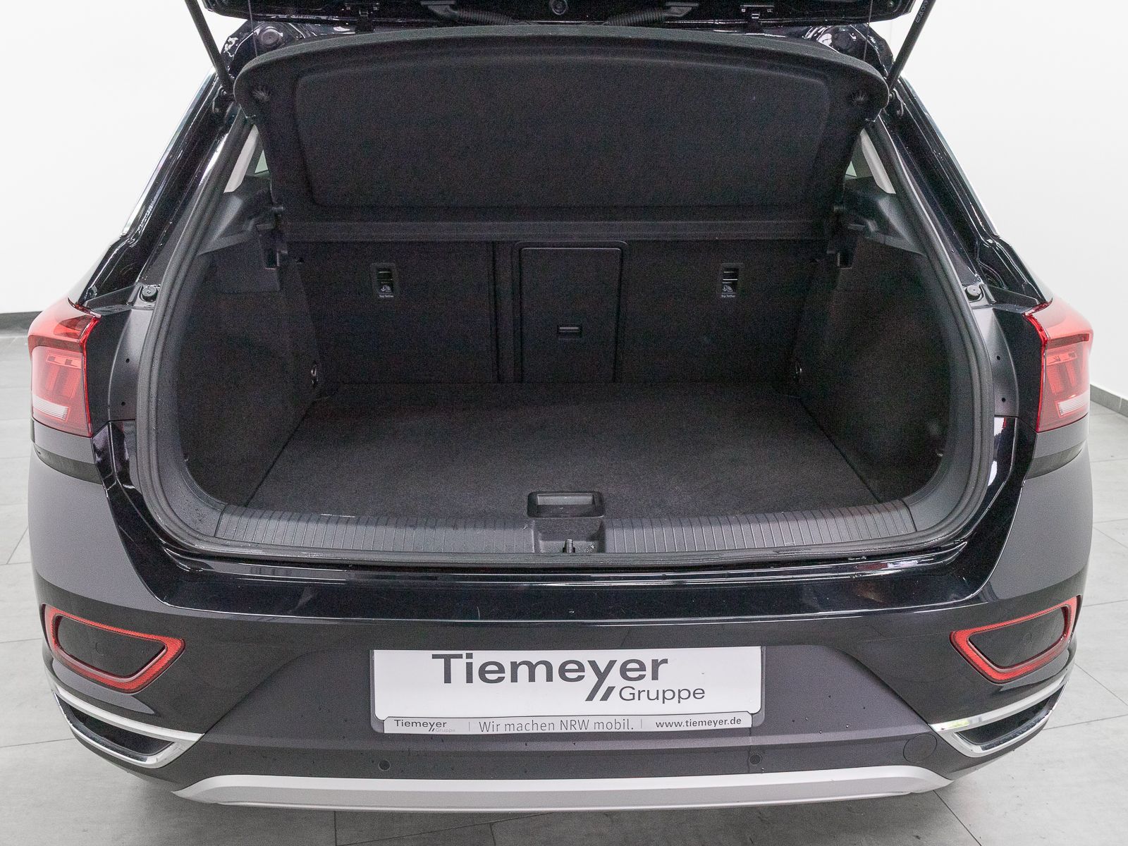 Volkswagen T-Roc 1.5 TSI DSG STYLE - Samsaru's Car Outlet