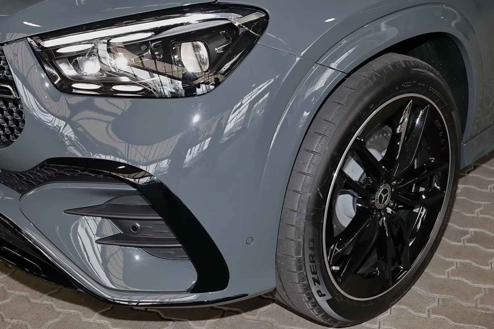Mercedes-Benz GLE 450 d 4M AMG MBUX+360°+M-LED+AHK+Pano+HUD+22