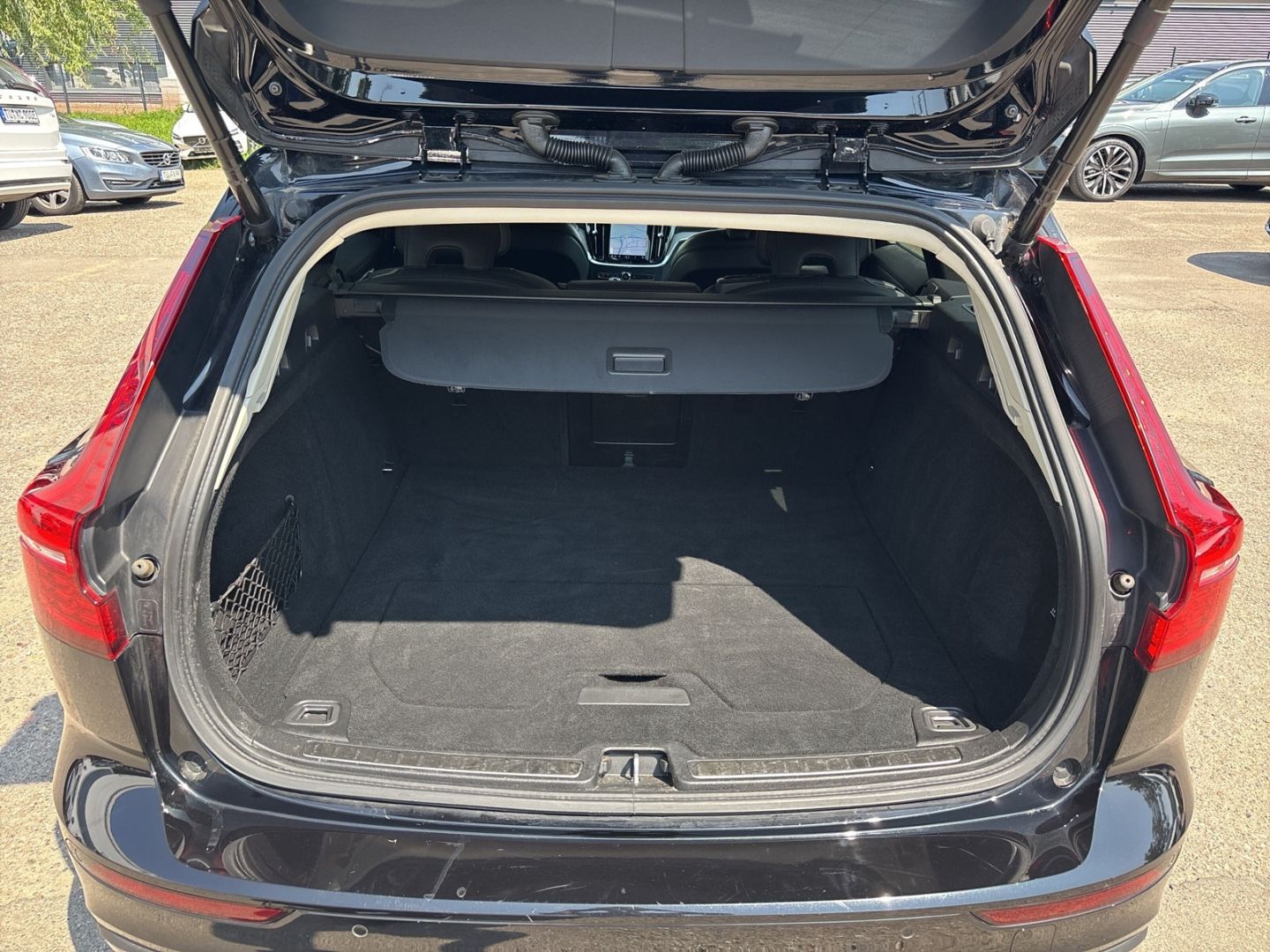 Volvo V60 Recharge T8 Kombi Plus Bright Plug-In Hybrid