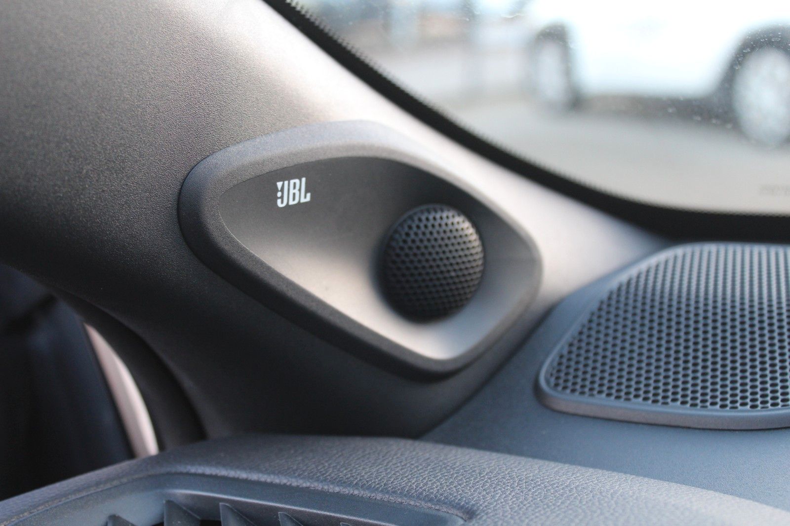 Toyota Yaris Hybrid GR Sport*LED*PDC*KAMERA*HEAD-UP*JBL