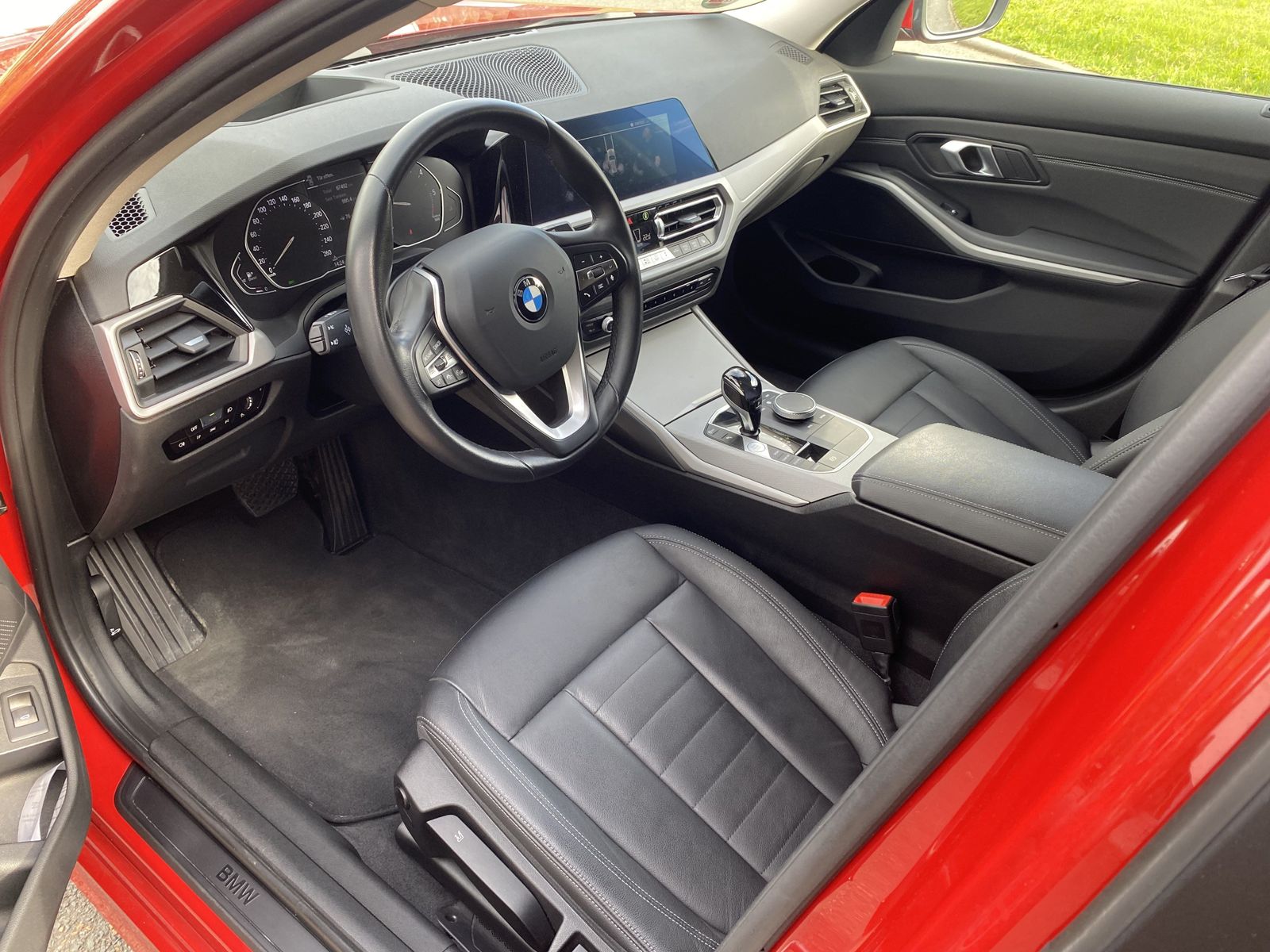 BMW 320d Navi Pro - Samsaru's Car Outlet