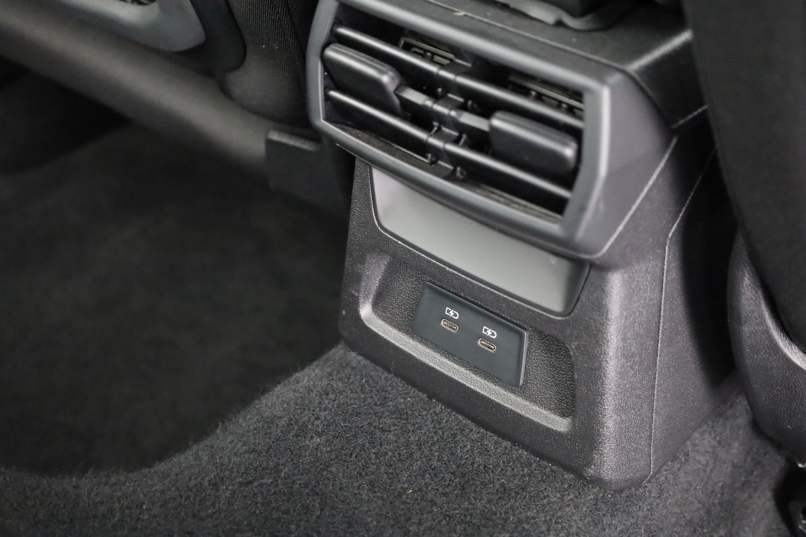 Audi A3 35 TDI S-Tronic Limousine LED Navi AHK Tempo