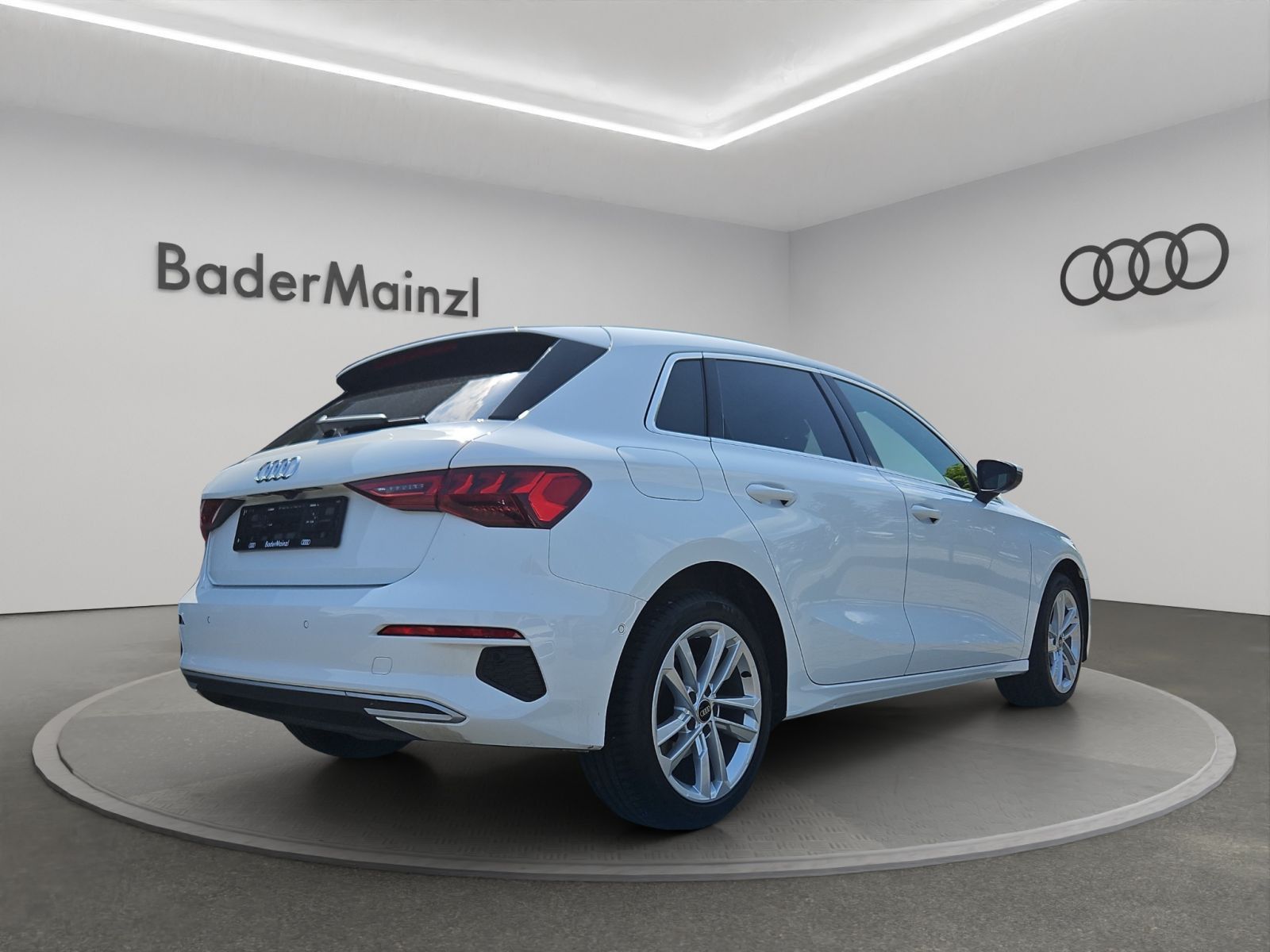 Audi A3 Sportback 30 TFSI - Samsaru's Car Outlet