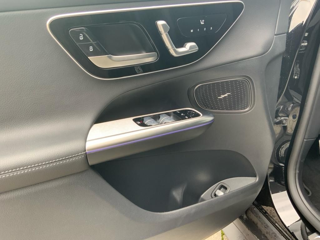 Mercedes-Benz GLC 300 4M AMG+AMBIENTE+DISTRO+MEMORY+NIGHTP.