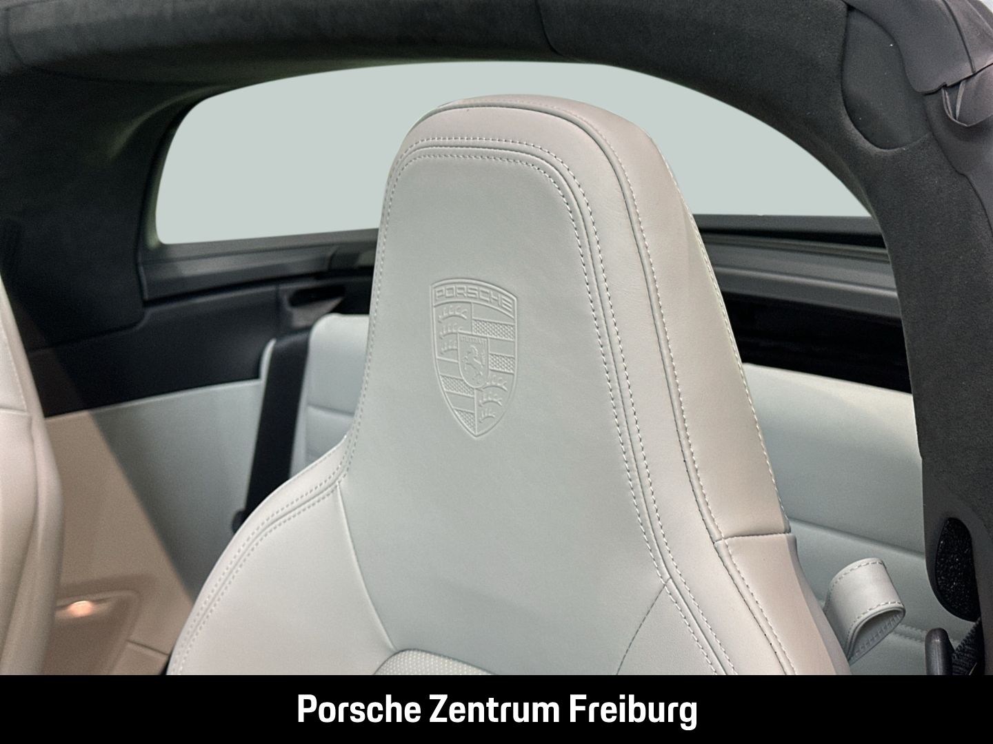 Porsche 992 911 Targa 4 GTS Burmester Sportabgasanlage