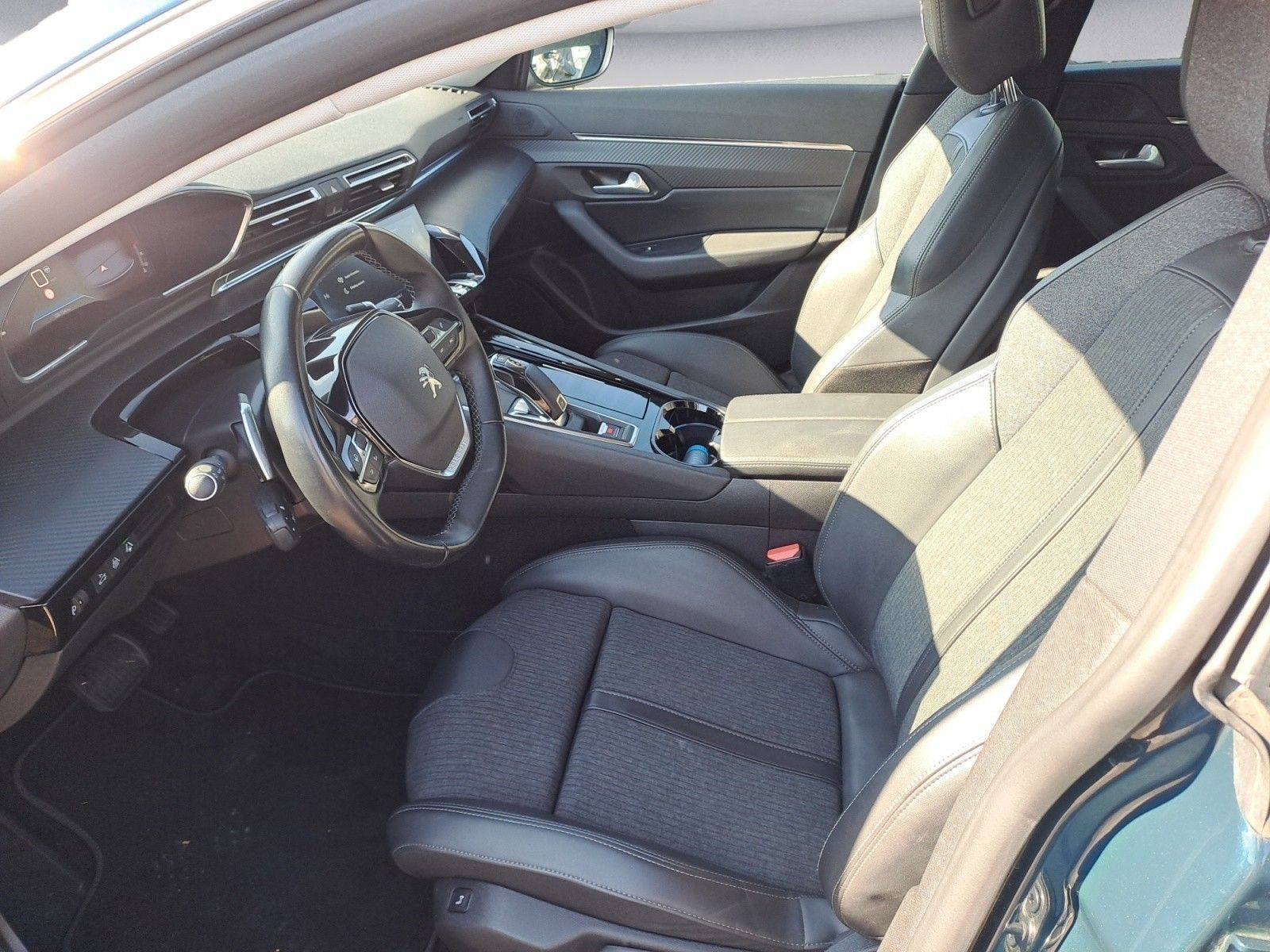 Peugeot 508 BlueHDi 130 EAT8 Allure Pack - Samsaru's Car Outlet