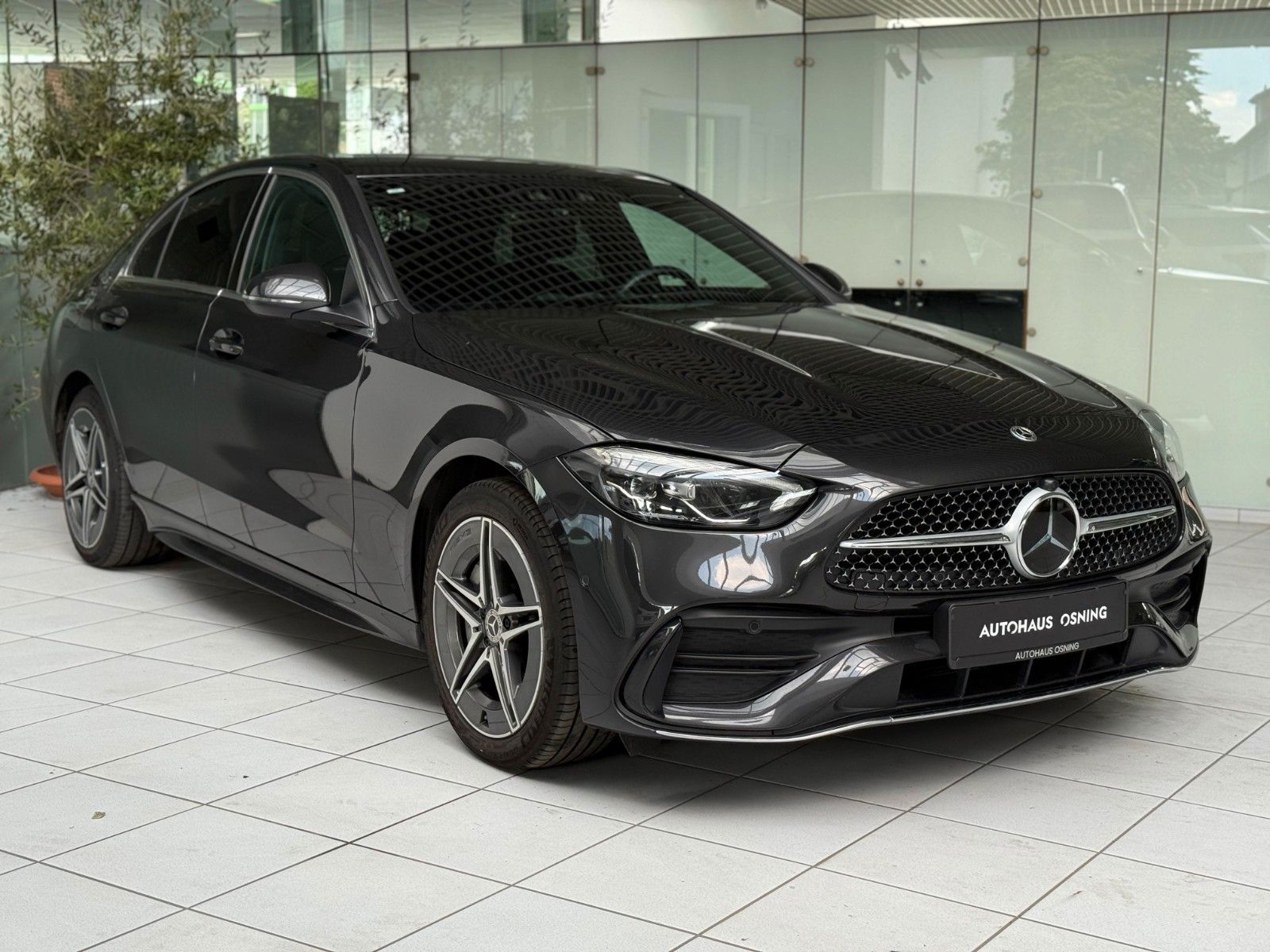 Mercedes-Benz C 300 e AMG - Samsaru's Car Outlet