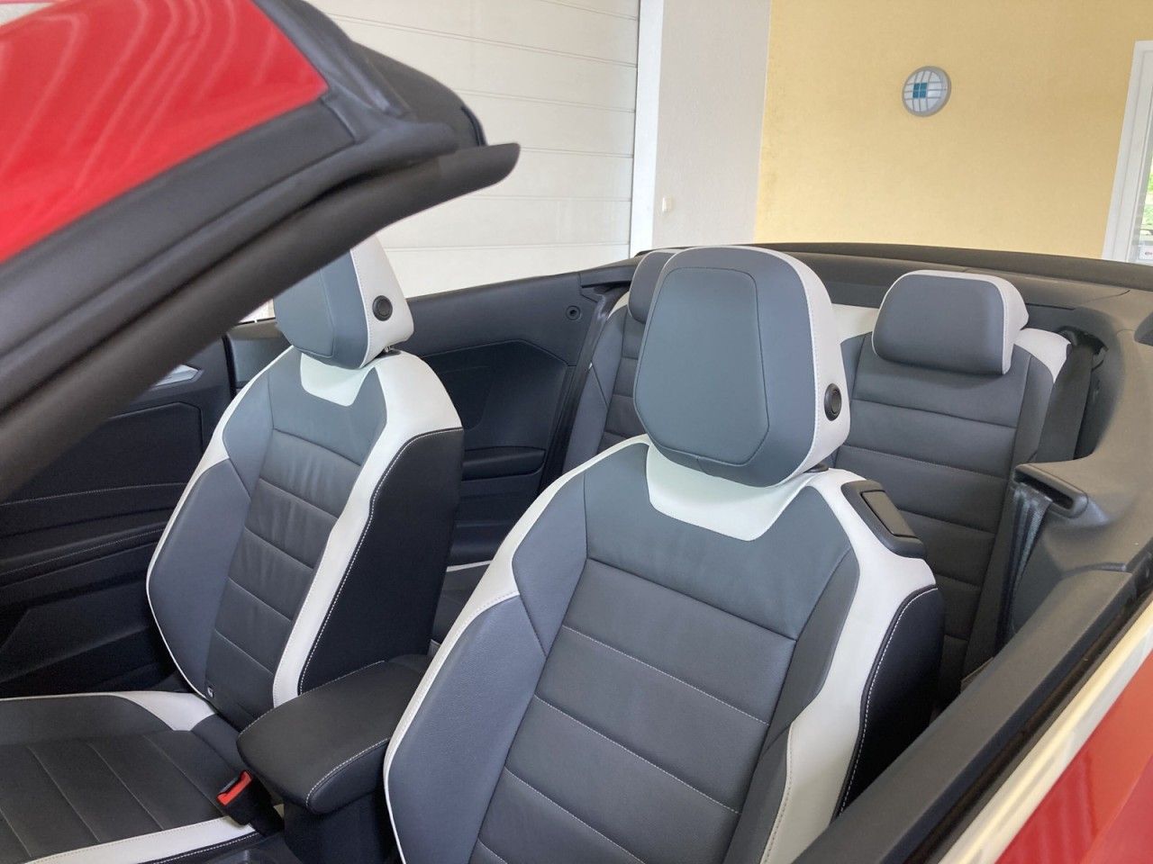 Volkswagen T-Roc Cabriolet 1.5 TSI Style - Samsaru's Car Outlet