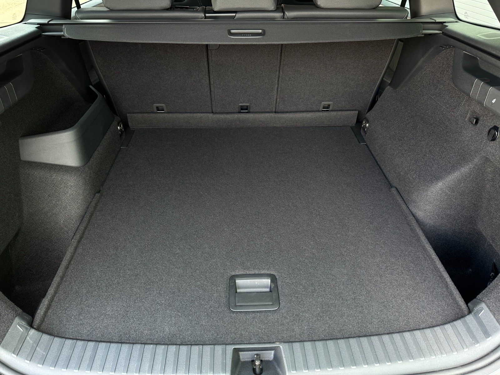 Skoda 193PS 4x4 Sportline STHZ NAVI DCC+ eHK LM20"AHK