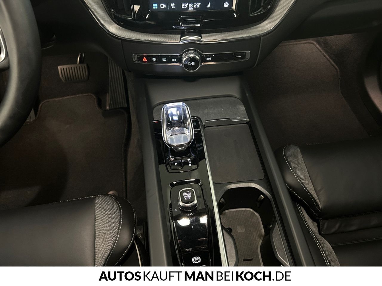 Volvo XC60 B5 AWD PlusDark ACC BLIS AHK VLED 4xSHz H&K
