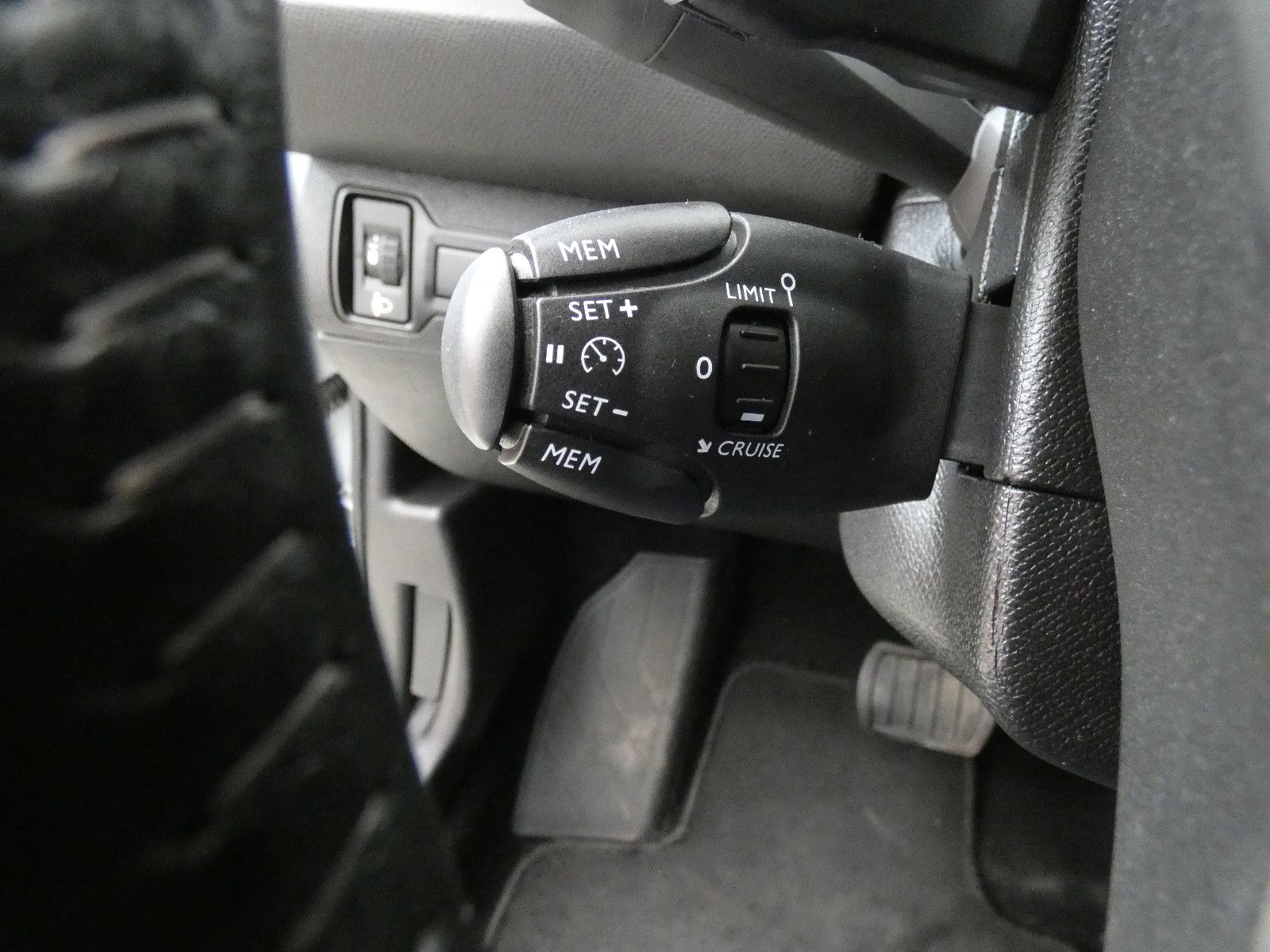 Peugeot 308 Active Pack - Samsaru's Car Outlet