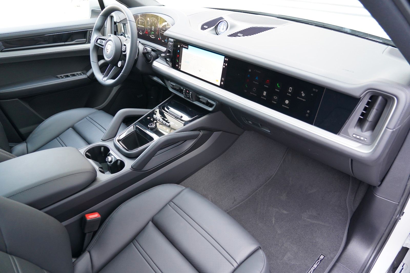 Porsche Cayenne Coupe E-Hybrid LUFT PANO SOFT MY25
