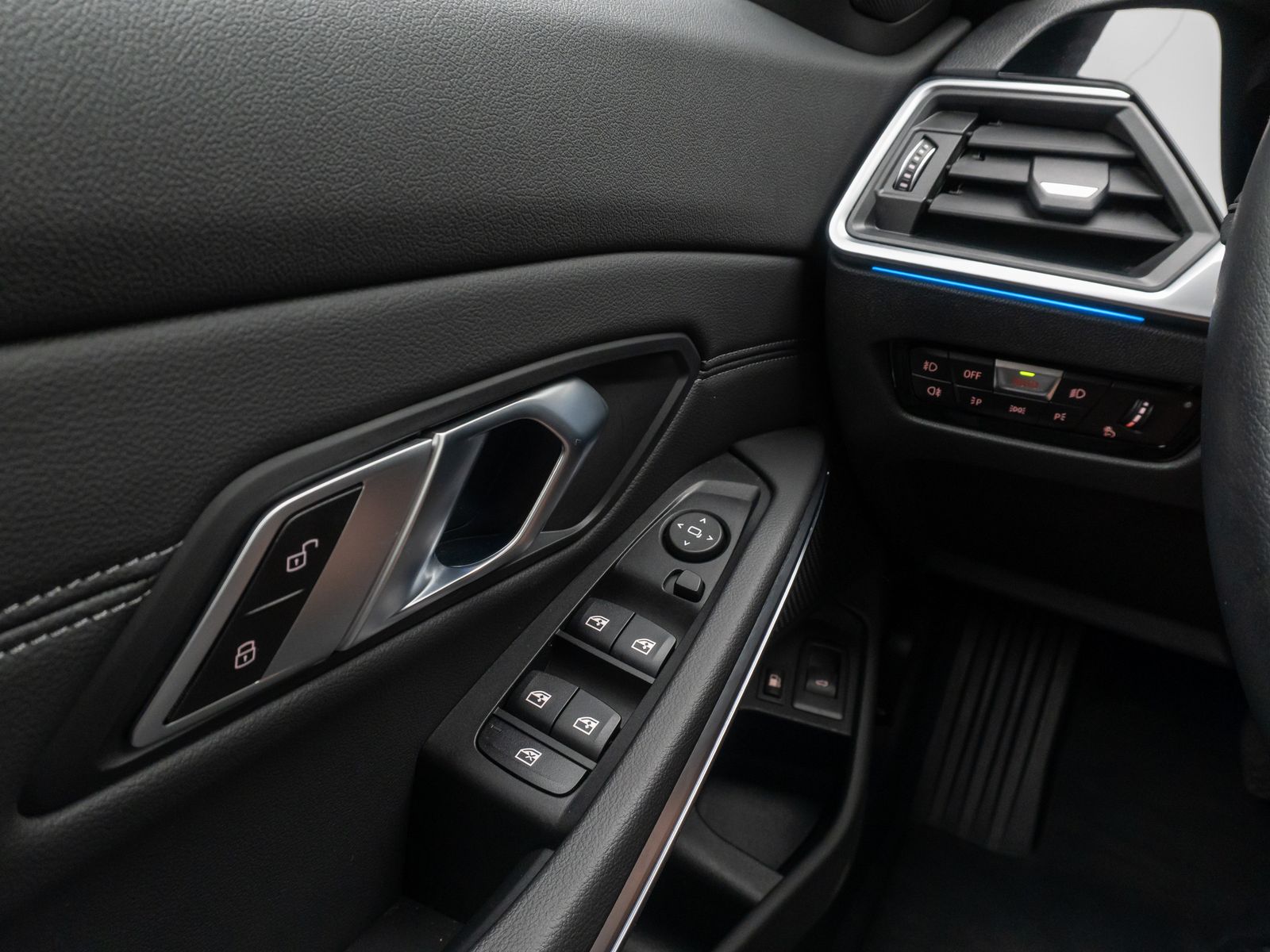 BMW 320e Sport Line - Samsaru's Car Outlet