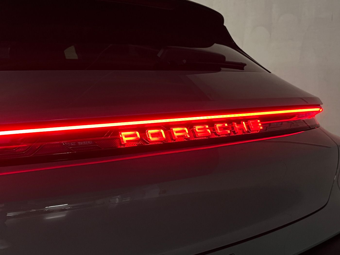 Porsche Taycan 4 Cross Turismo | InnoDrive |