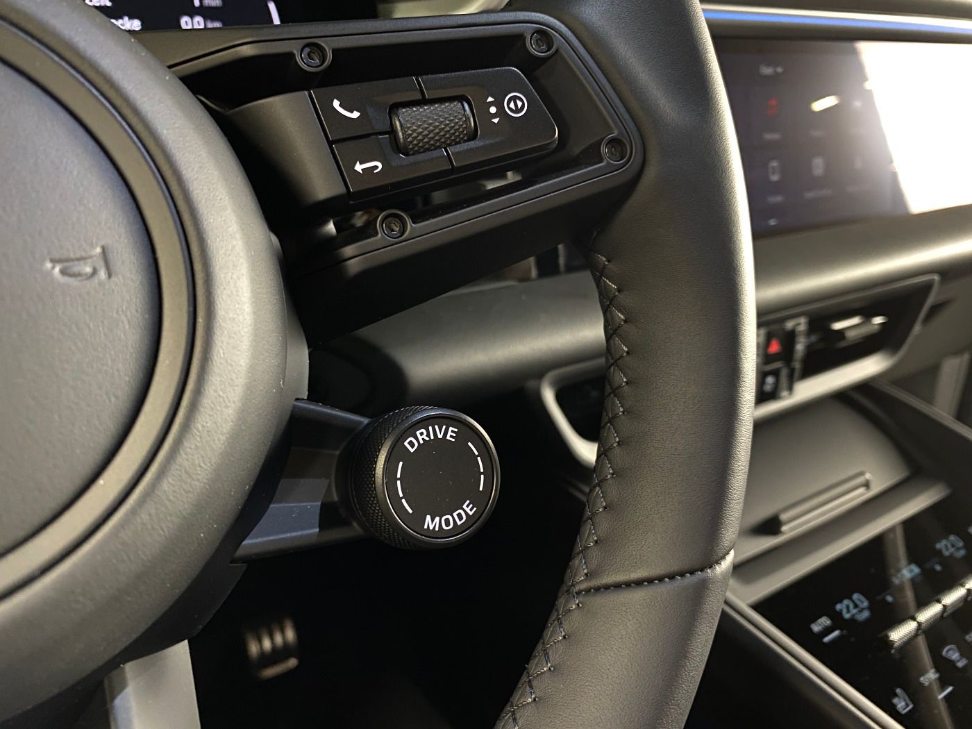Porsche Macan 4S | Hinterachslenkung | Panorama | AHK |
