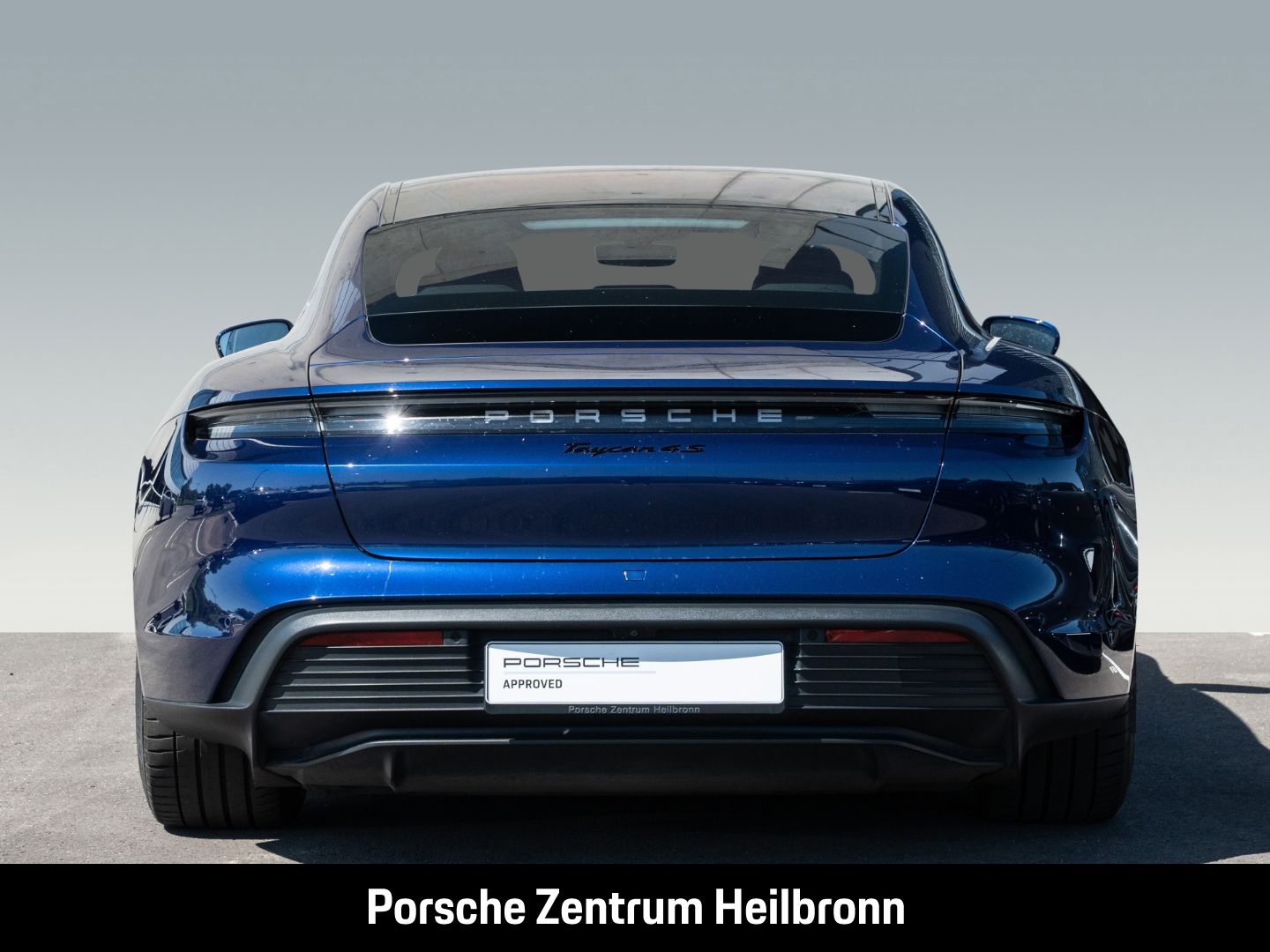 Porsche Taycan 4S Enzianblau Panoramadach Luftfederung