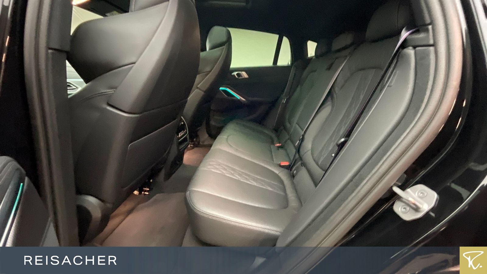 BMW X6 xDrive40d A M-Sport,AHK,DAProf,StdHzg,HUD