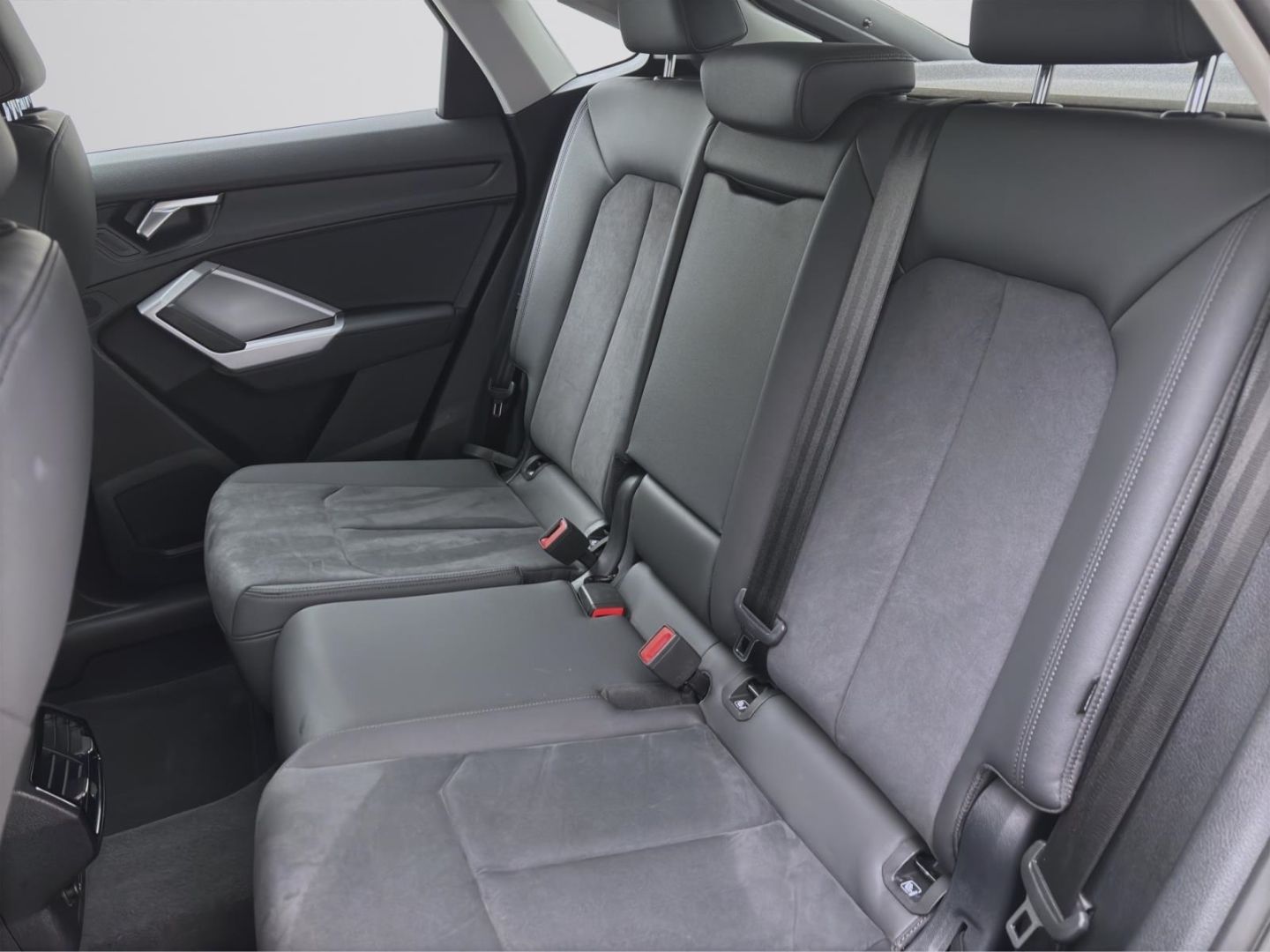 Audi Q3 Sportback 40 TDI Q S LINE - Samsaru's Car Outlet