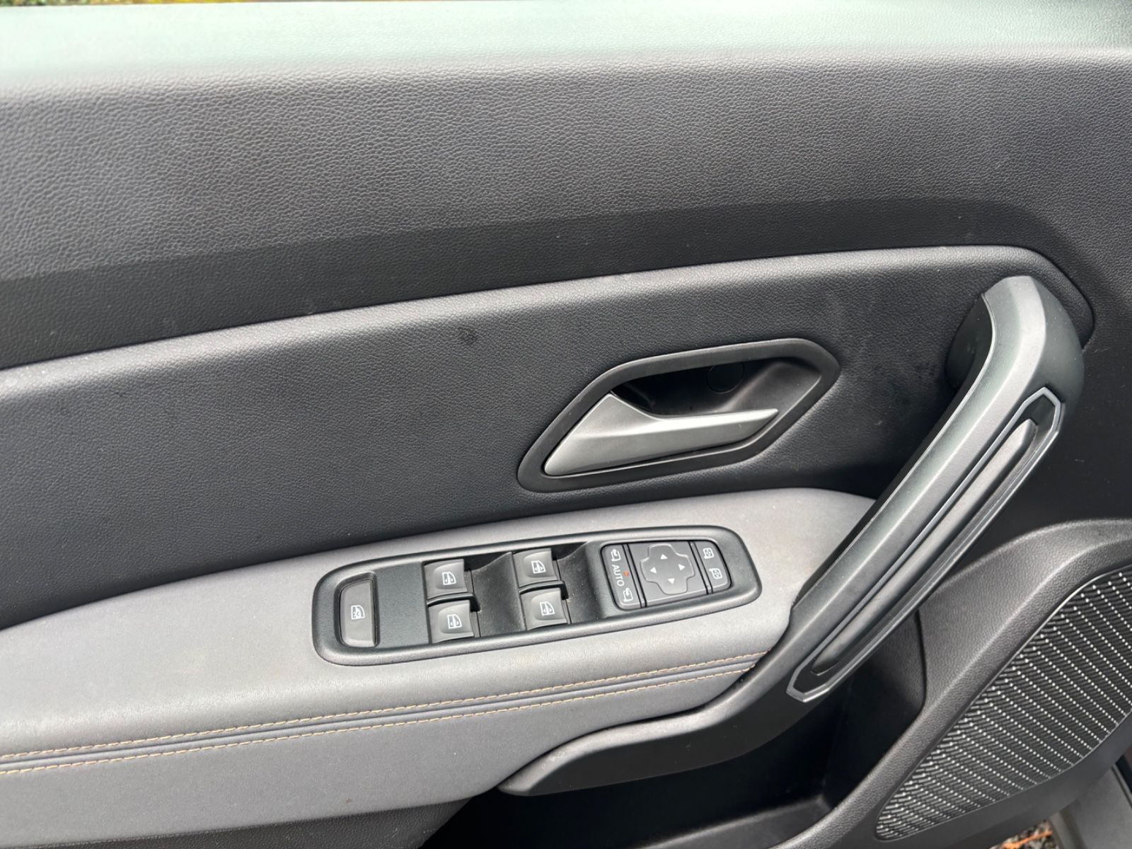 Dacia DUSTER - Samsaru's Car Outlet