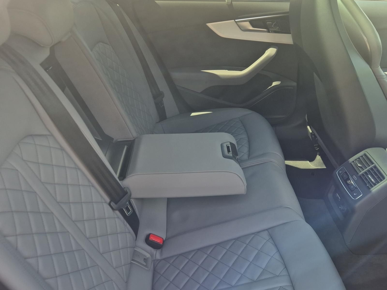 Audi A4 3.0 V6 24V 50 TDI QUATTRO S-LINE*ST.HZG*PANO*