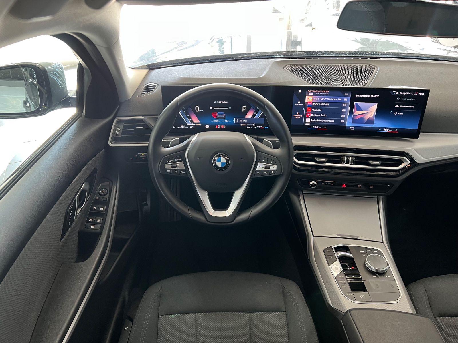 BMW 320d Lim. x Drive AHK+Driving Assist
