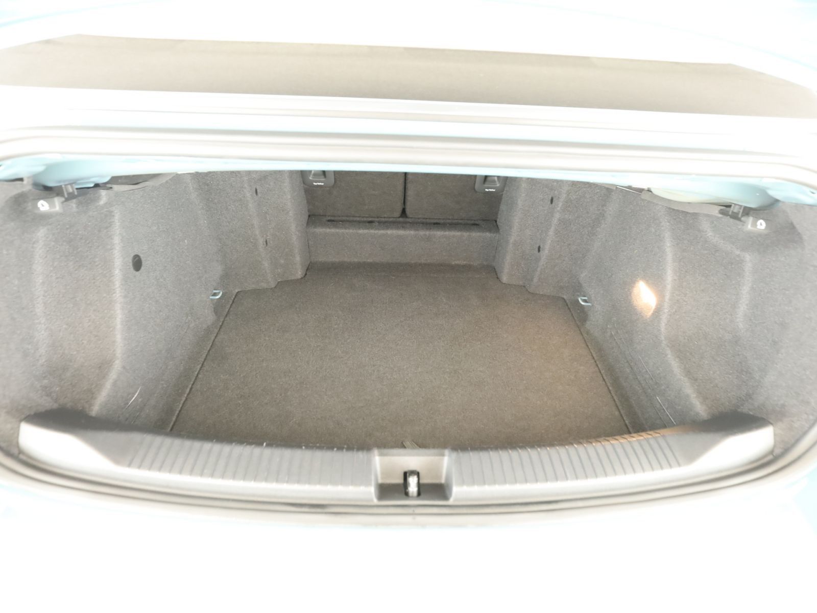 Volkswagen T-Roc 1.0 TSI Style - Samsaru's Car Outlet