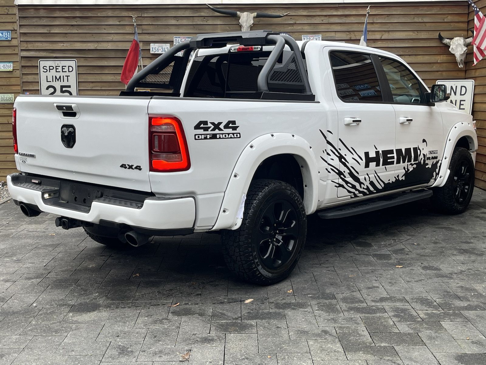 Dodge RAM 1500 Laramie LED AHK LPG Memory LPG